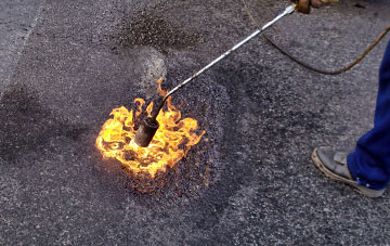 Engine Common flat roofing repairs